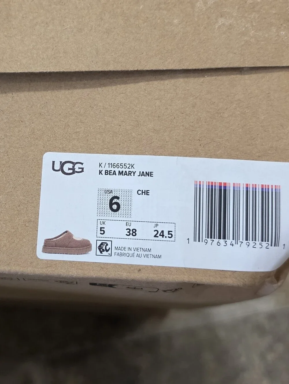 UGG Bea Mary Jane Chestnut Suede Slippers (1166552K) Size 6Y Fits Women's 8